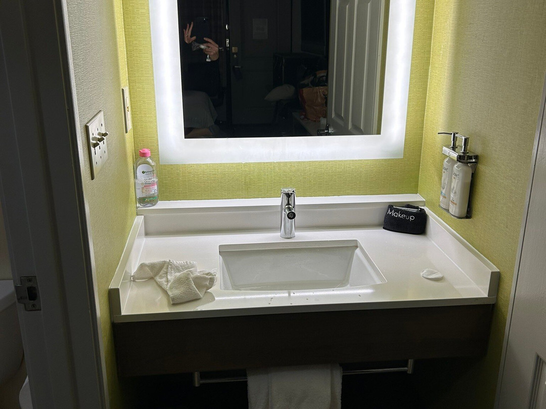 蒙特雷湾假日智选快捷酒店主图