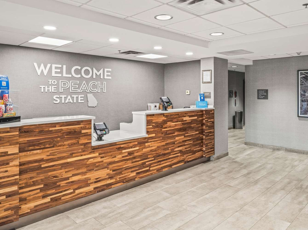 Hampton Inn Columbus-North主图