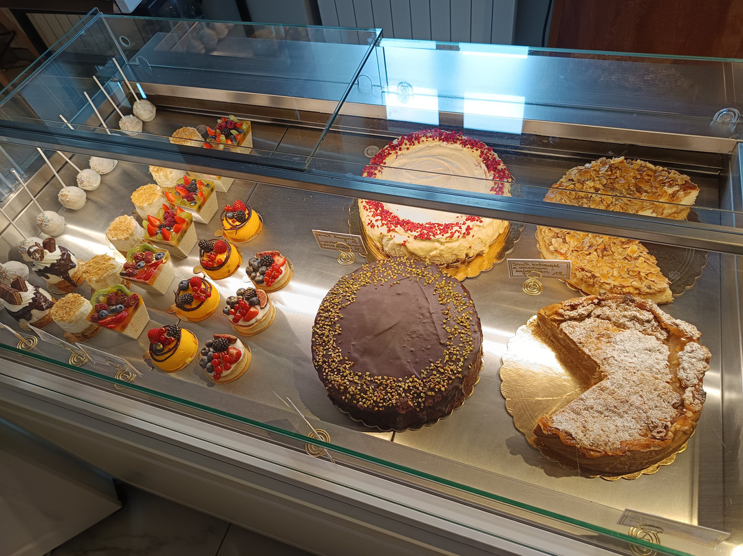 Madame Patisserie Cafe主图