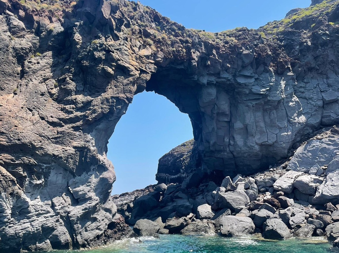 Societa di Navigazione Costiera-利帕里必去景点