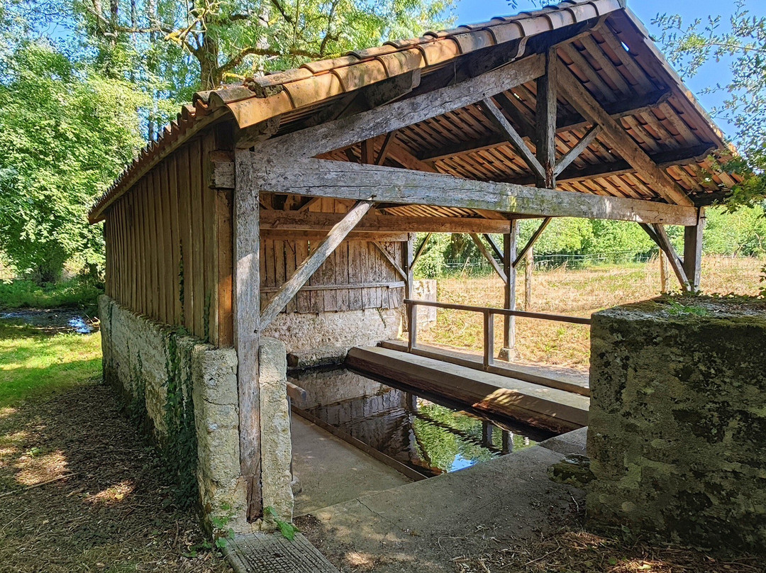 Fontaine - Lavoir De Rigaudon-Soudan必去景点
