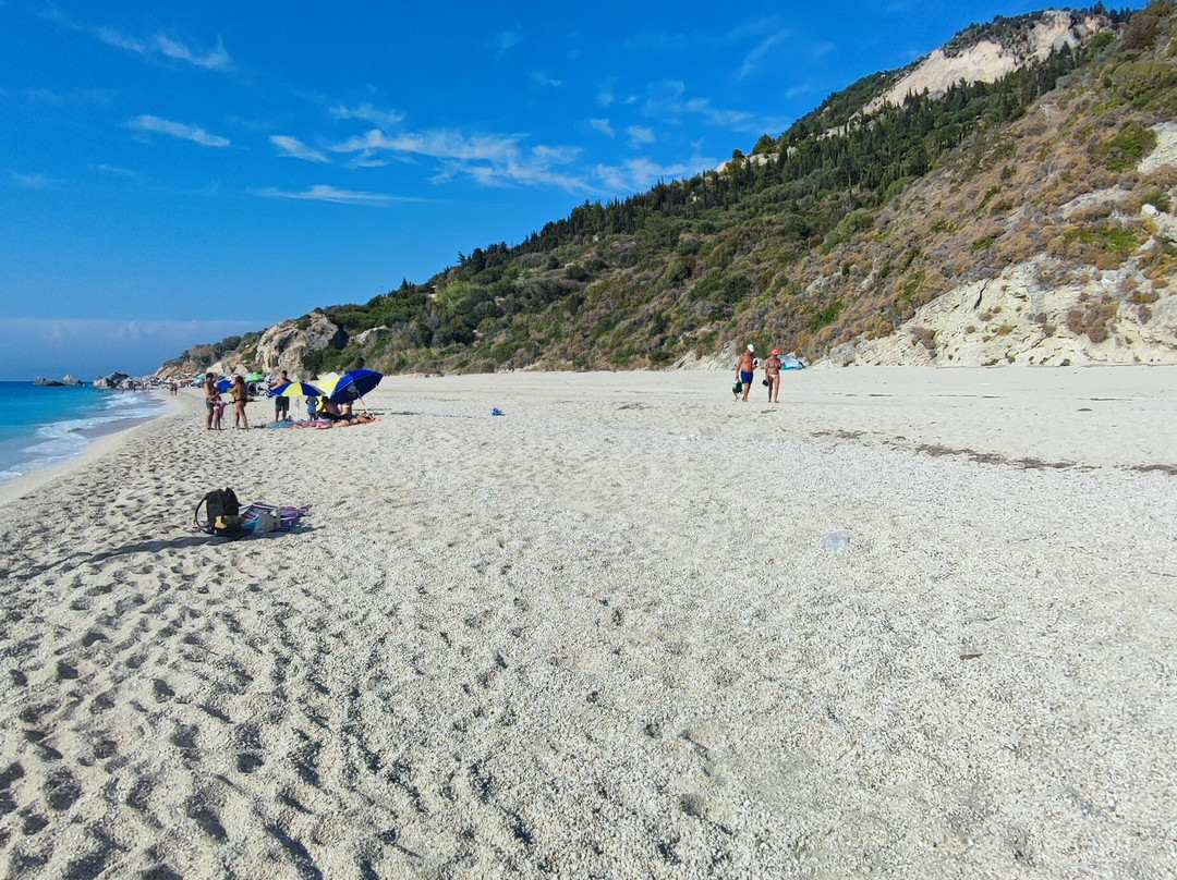 Megali Petra Beach-莱夫卡扎必去景点