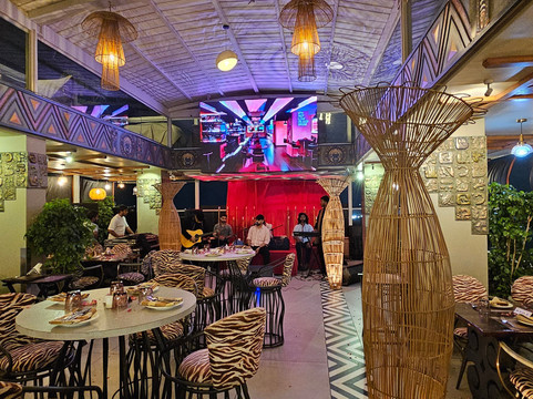 Ramee Tarang Hotel主图