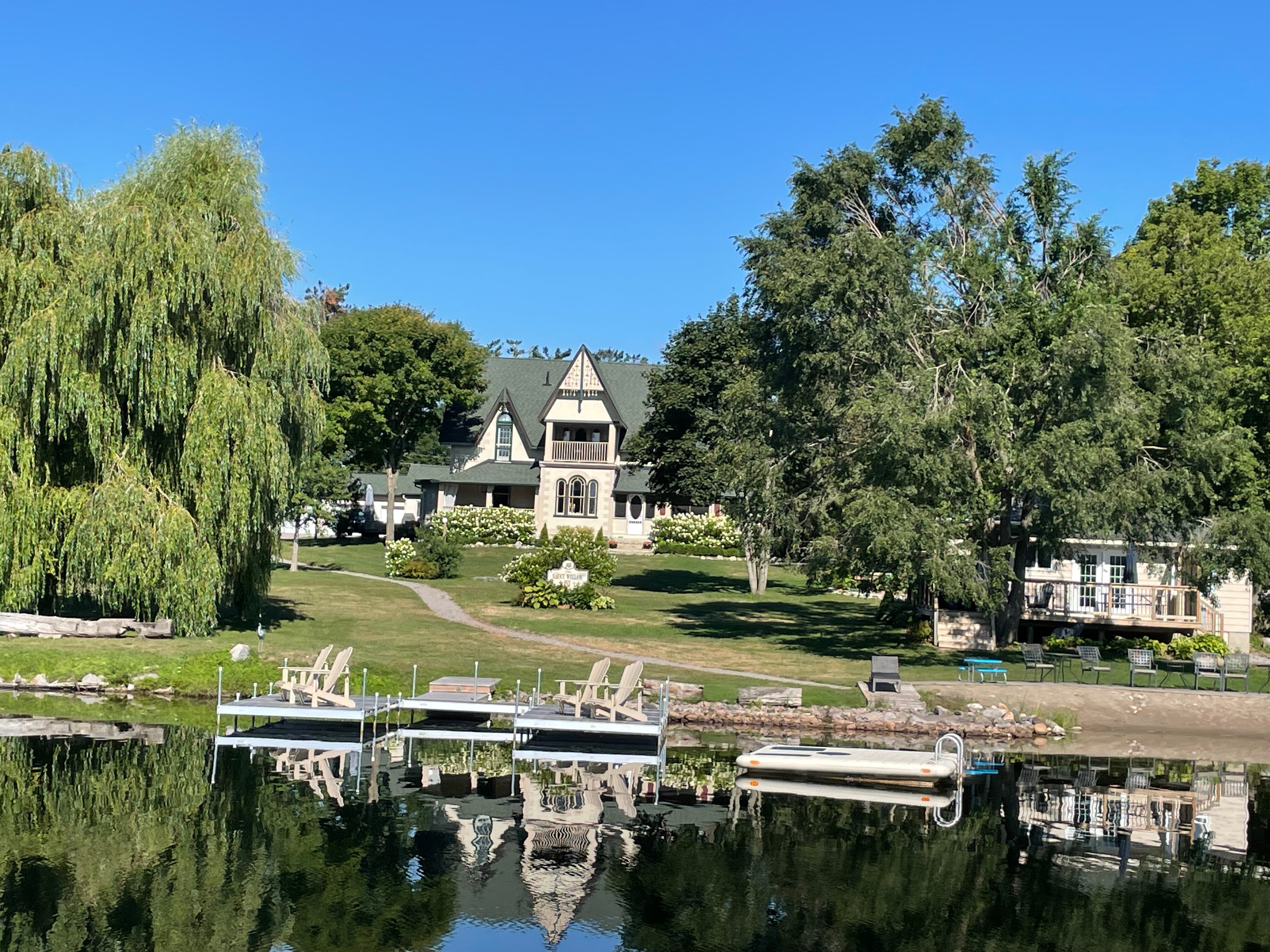 Saucy Willow Inn & Cottages-浴室
