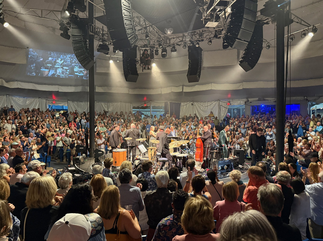 Cape Cod Melody Tent-海恩尼斯必去景点