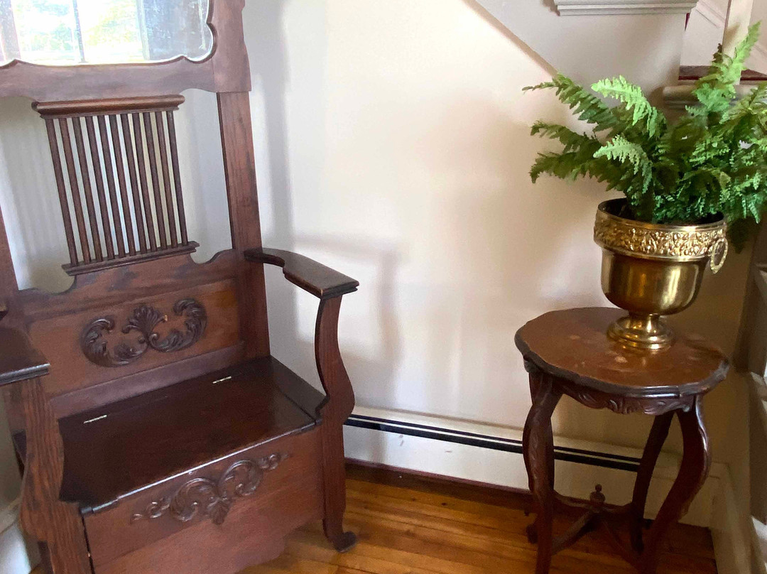 Hillcrest Hall Country Inn主图