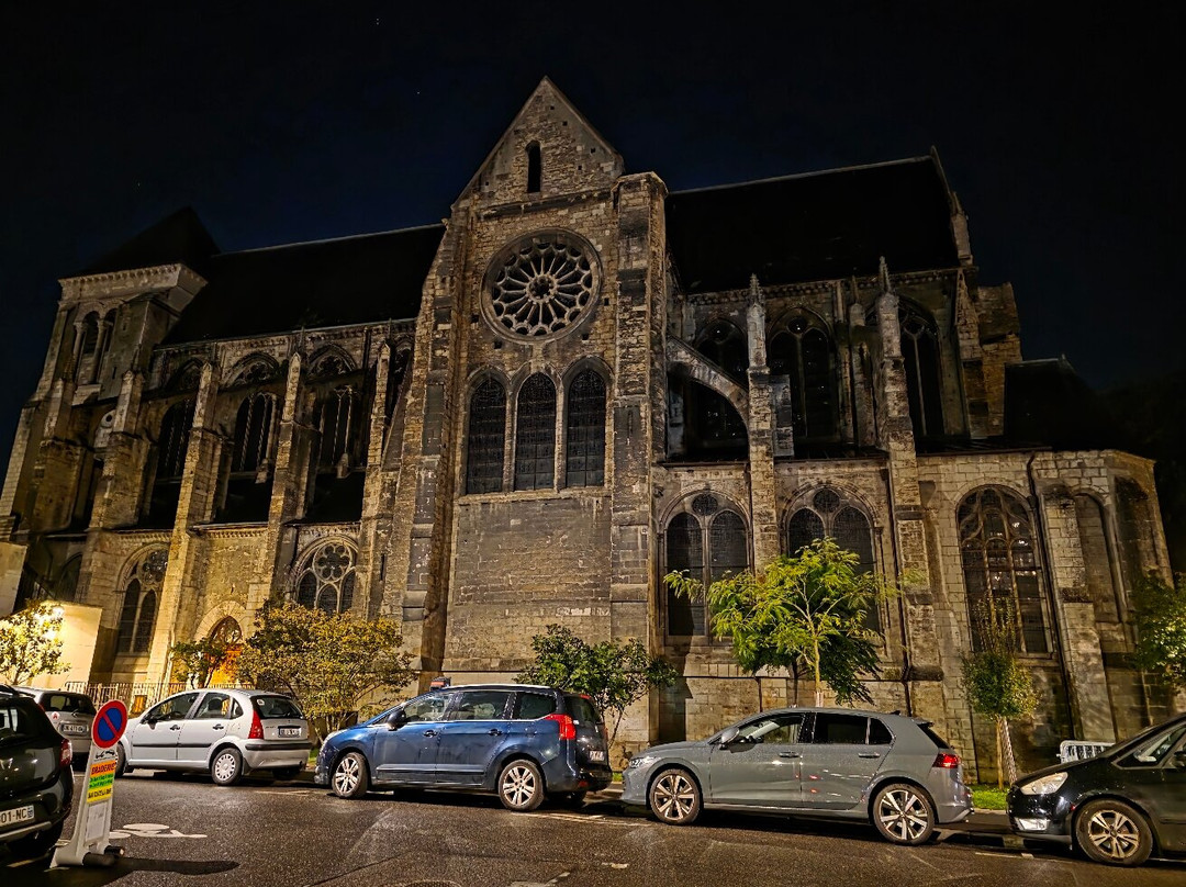 Basilique Saint-Julien-图尔必去景点