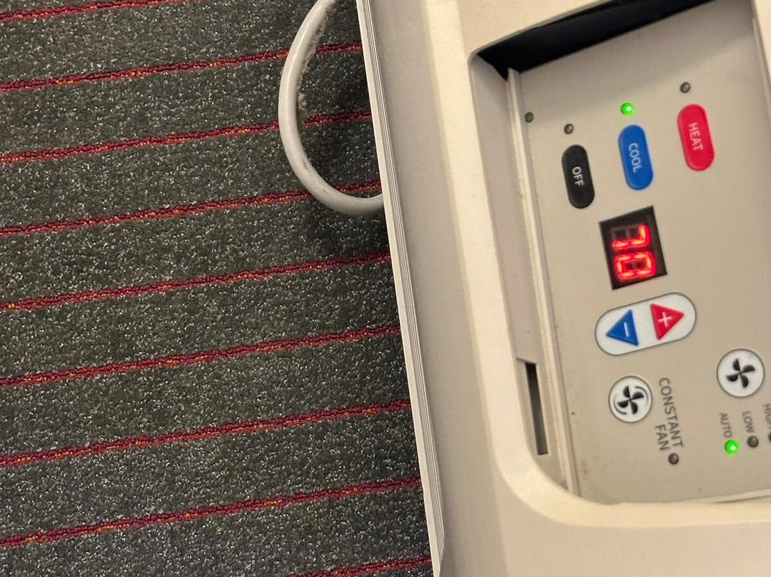 金斯波特三连机场拉昆塔套房酒店主图