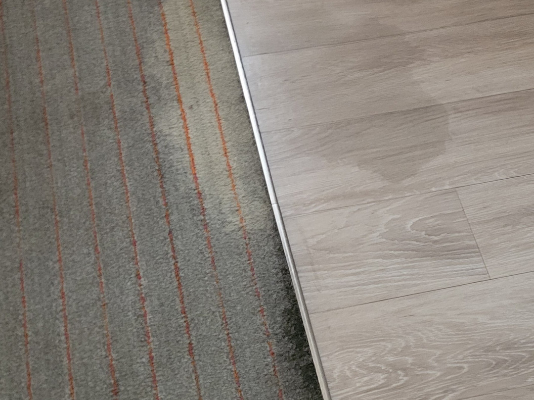 La Quinta Inn & Suites by Wyndham Orange County Airport主图