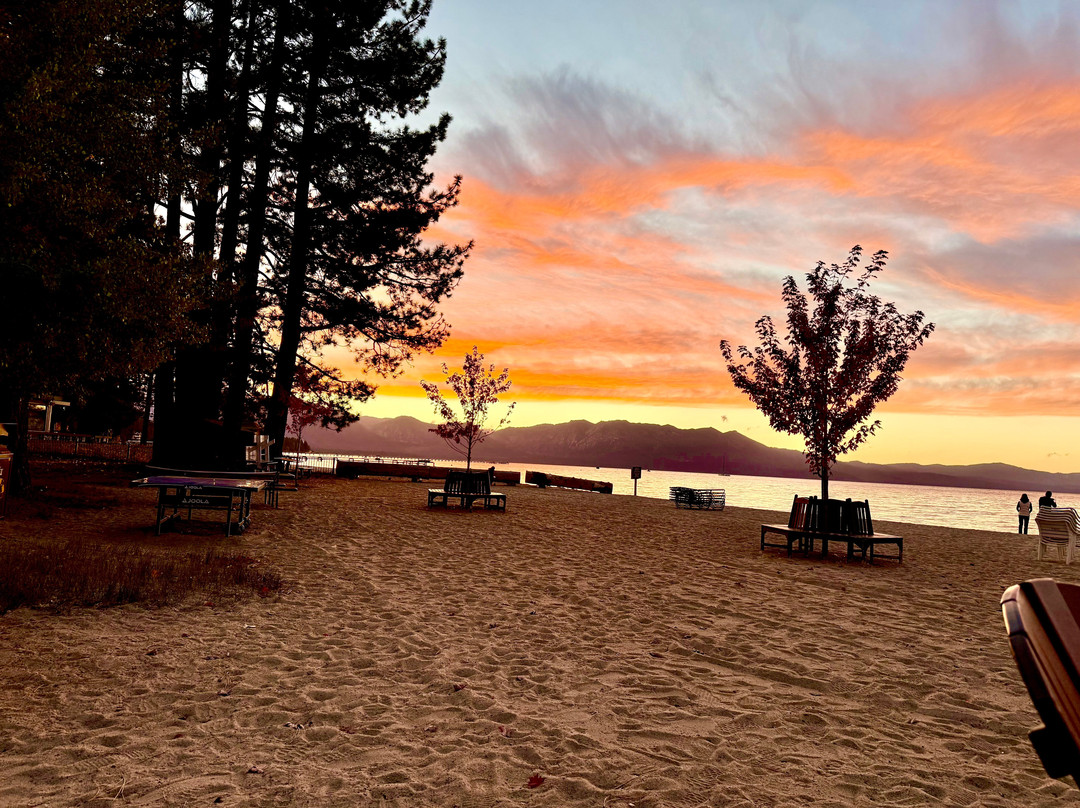 太浩湖畔滑雪俱乐部酒店主图