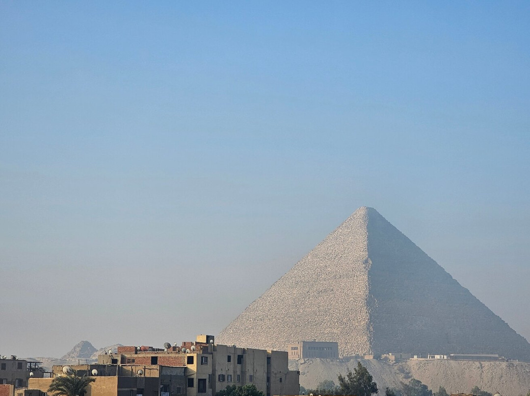 King Cheops Inn - Pyramid View