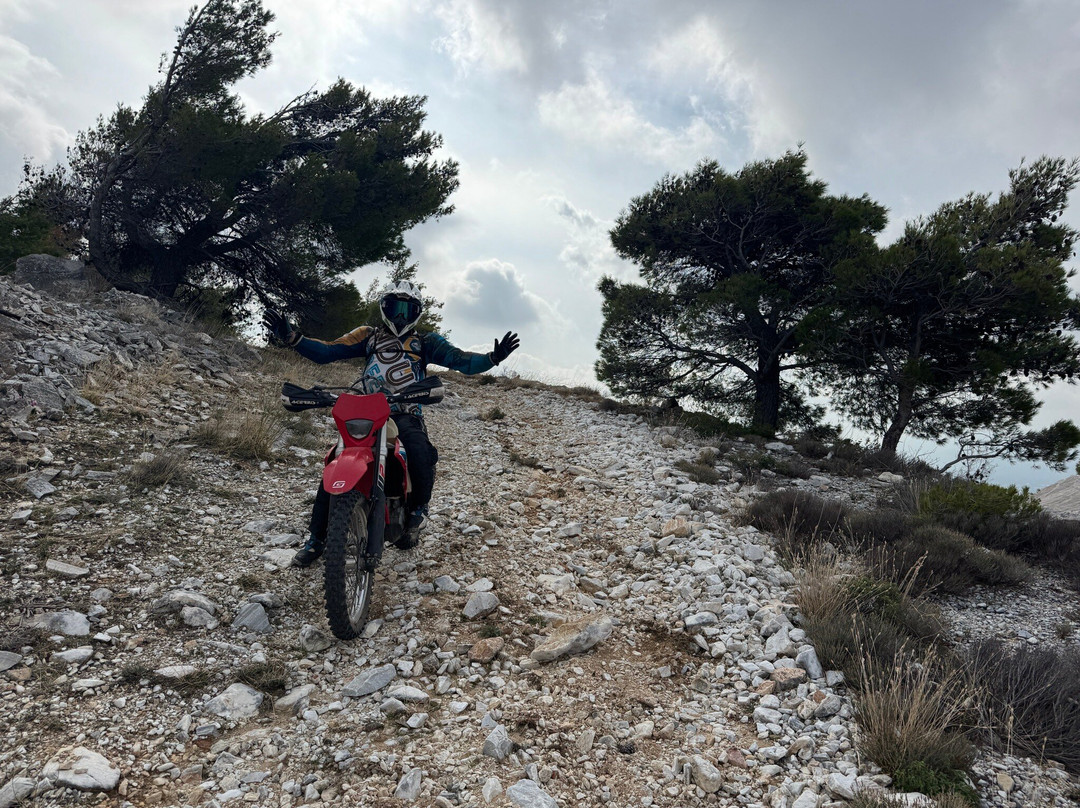Enduro Greece-拉斐那必去景点