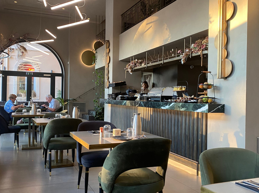 阿卡迪亚酒店主图