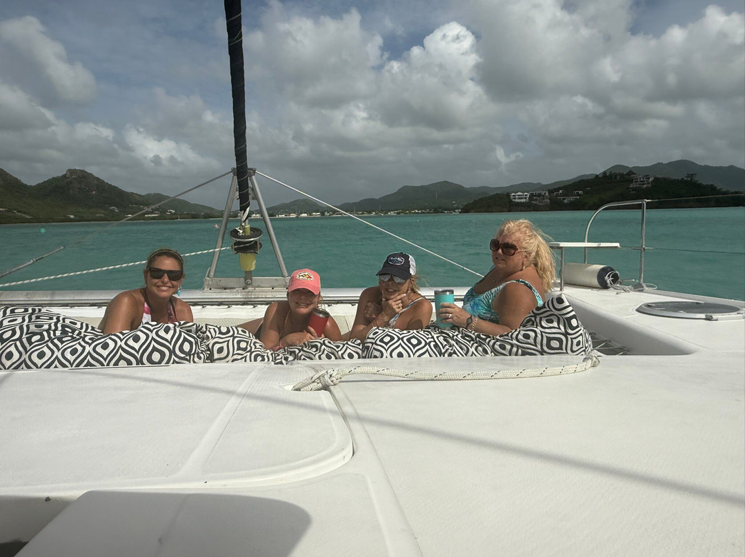 Catamaran Sailing Antigua-Jolly Harbour必去景点