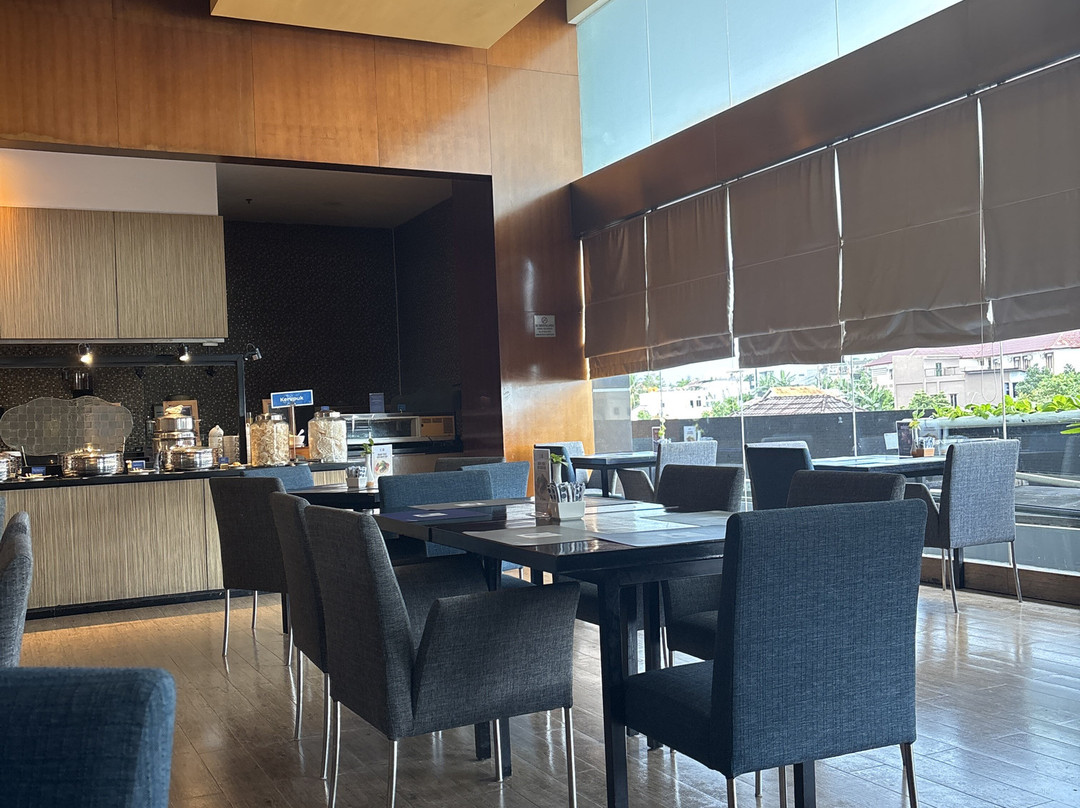 巴厘巴板诺富特酒店主图