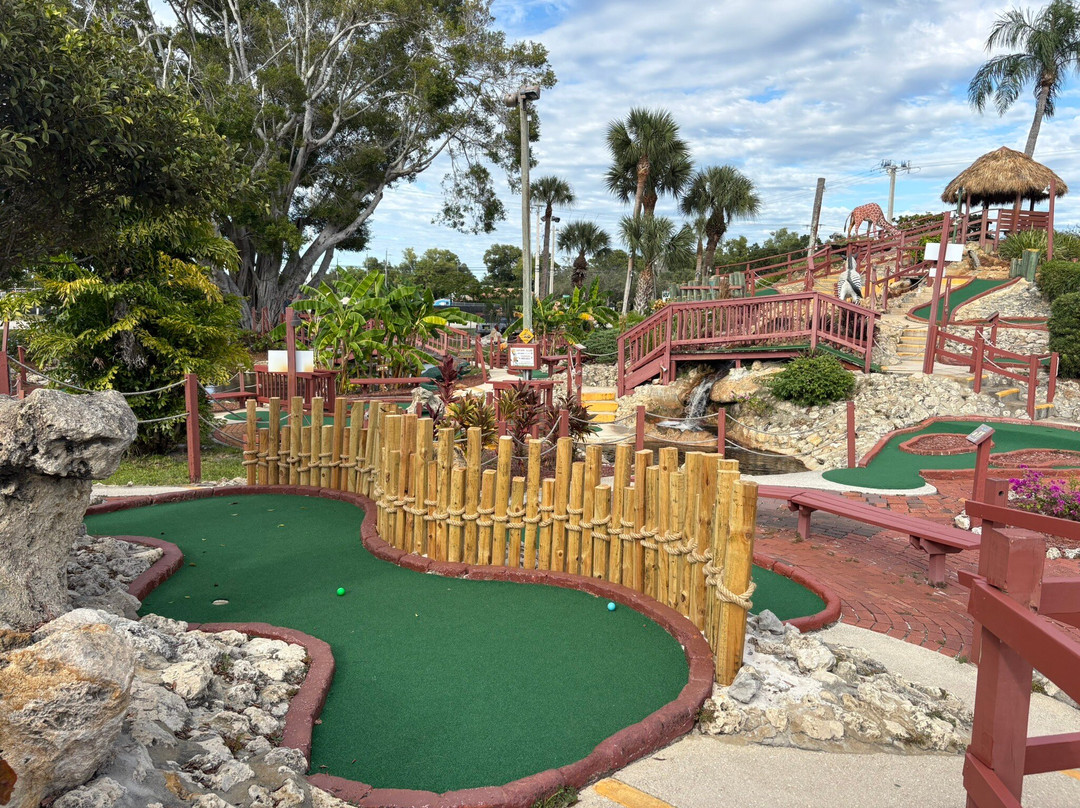Golf Safari Mini Golf-博尼塔斯普林斯必去景点