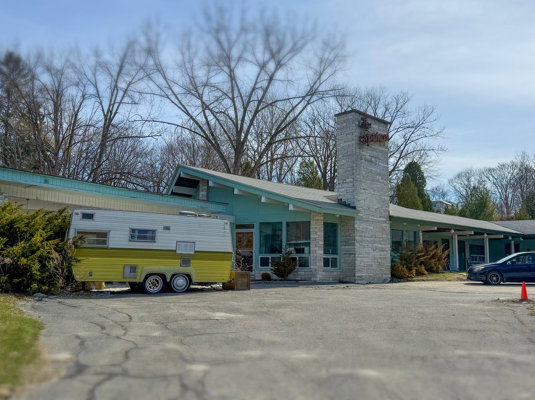The Springs Motel主图