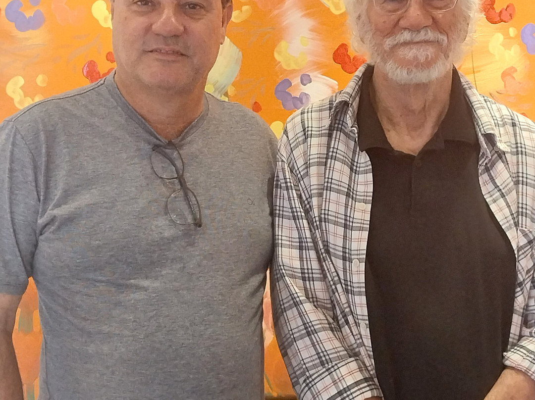 Galeria e Fundação Oscar Araripe-蒂拉登特斯必去景点