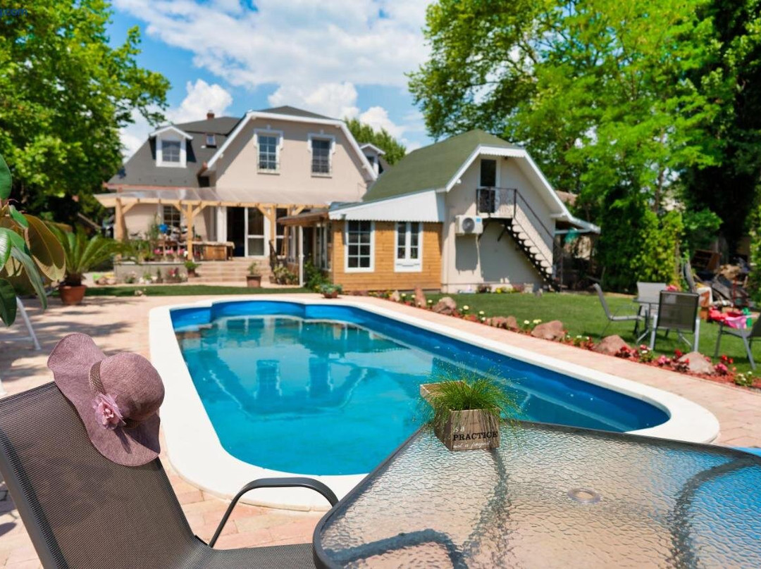 Balatonlelle酒店住宿-Franko Csaladi Panzio