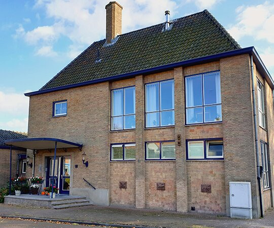 IJzendijke酒店住宿-B&B 't Gemeentehuis