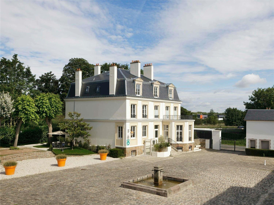 诺沃特萨克雷酒店主图