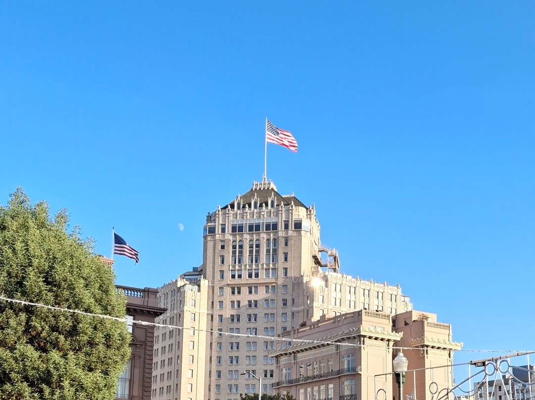 The InterContinental Mark Hopkins building-旧金山必去景点