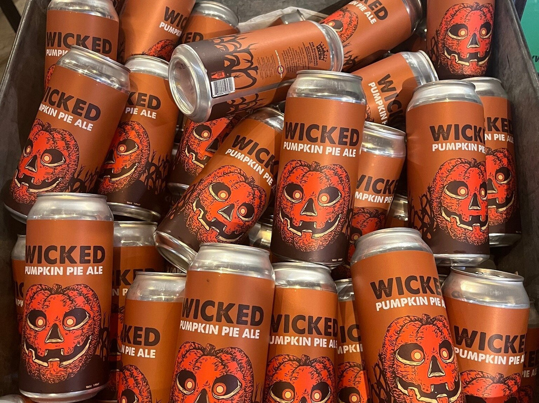 Warm Glow Candle Outlet-Centerville必去景点