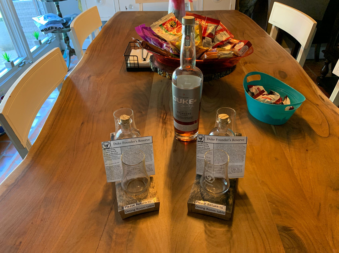 Bourbon Ball Inn主图