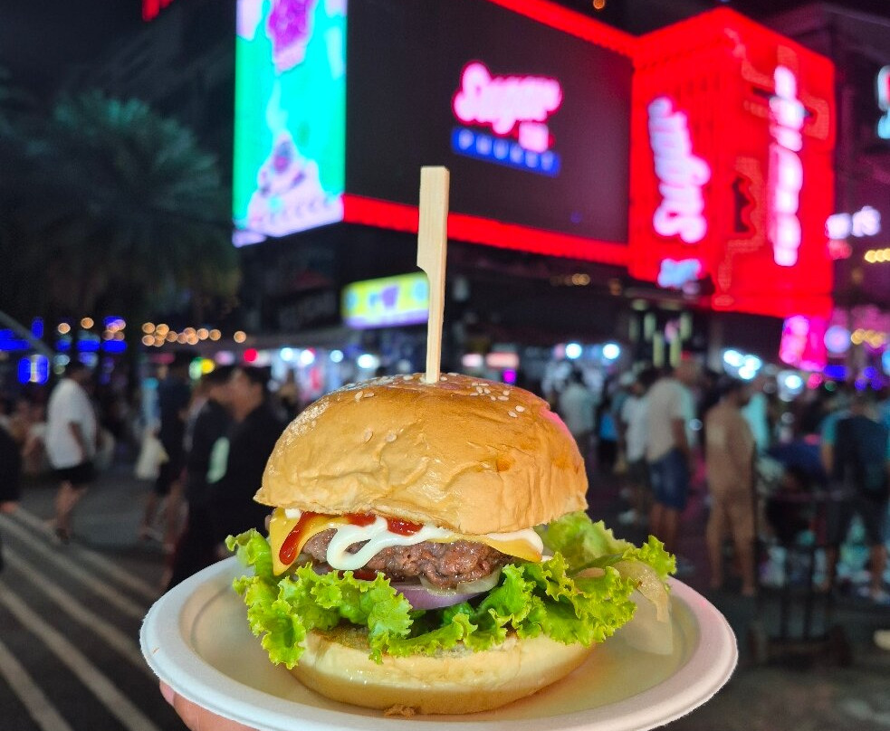 Bangla Night Market-芭东海滩必去景点