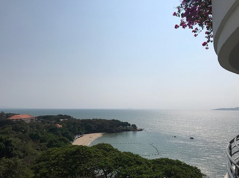 皇家悬崖盛大度假村主图