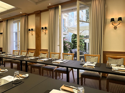 亚格托波兹丹酒店主图