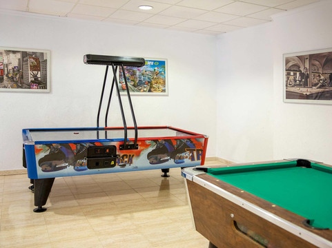 瑟维集团罗马纳酒店主图