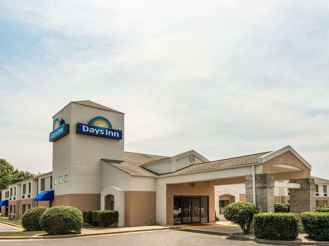 Hamptonville酒店住宿-Days Inn by Wyndham Yadkinville