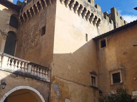 Castello Ducale Orsini-菲亚诺罗马诺必去景点