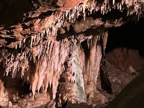 Grottes de Médous-Aste必去景点