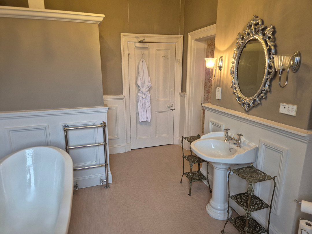 比尔通苑酒店主图