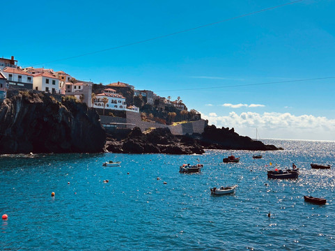 The Câmara de Lobos promenade-马德拉群岛必去景点