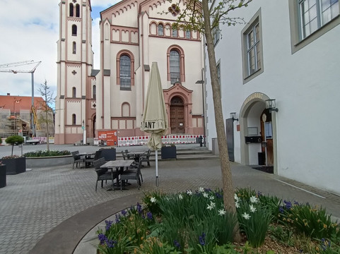 Altes Schloss-Weissenhorn必去景点