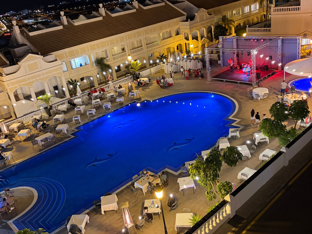 米拉吉套房酒店主图