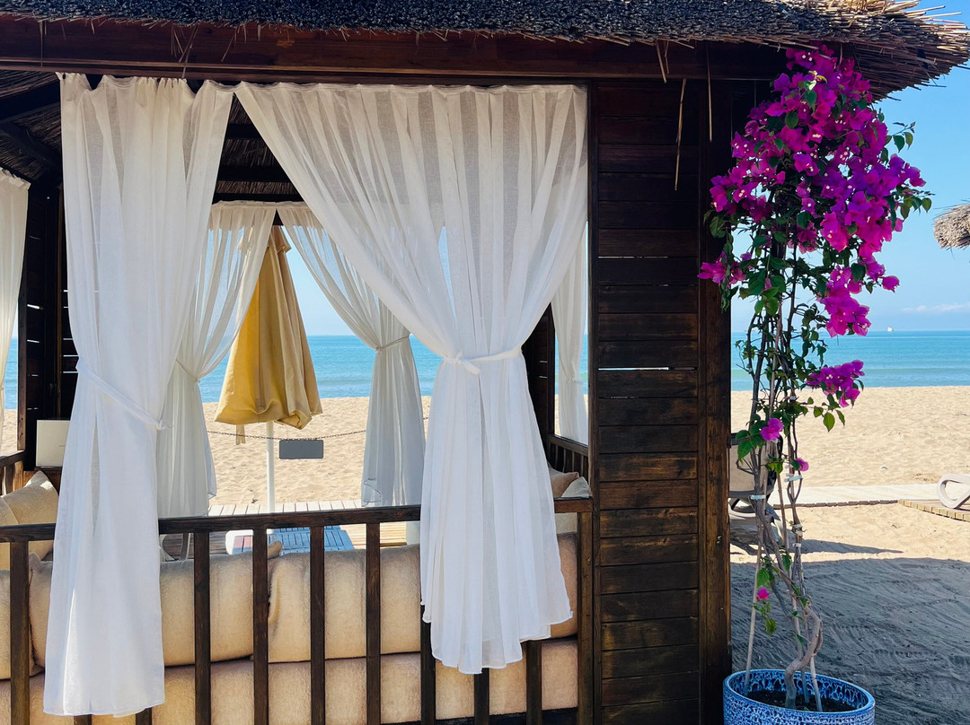 途易蔚蓝魔幻生活酒店主图