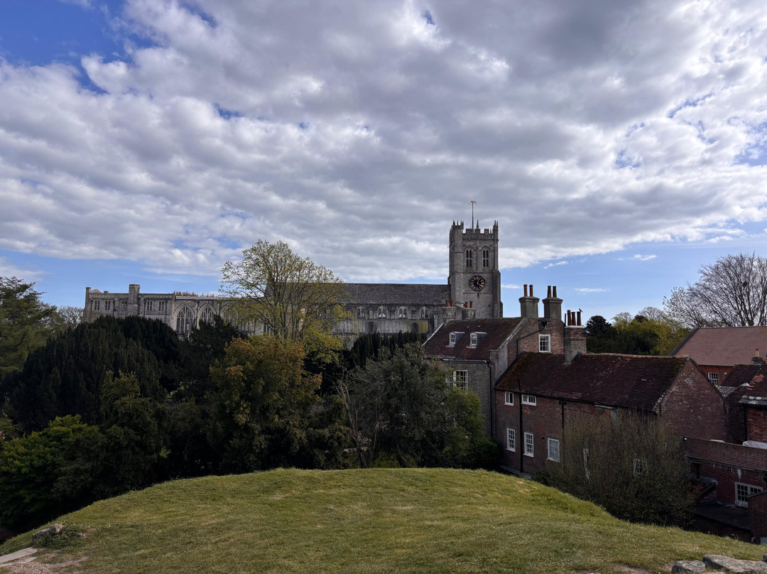 Christchurch Priory-基督城必去景点