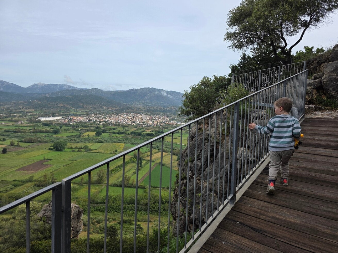 Castello di Pontes-Galtelli必去景点
