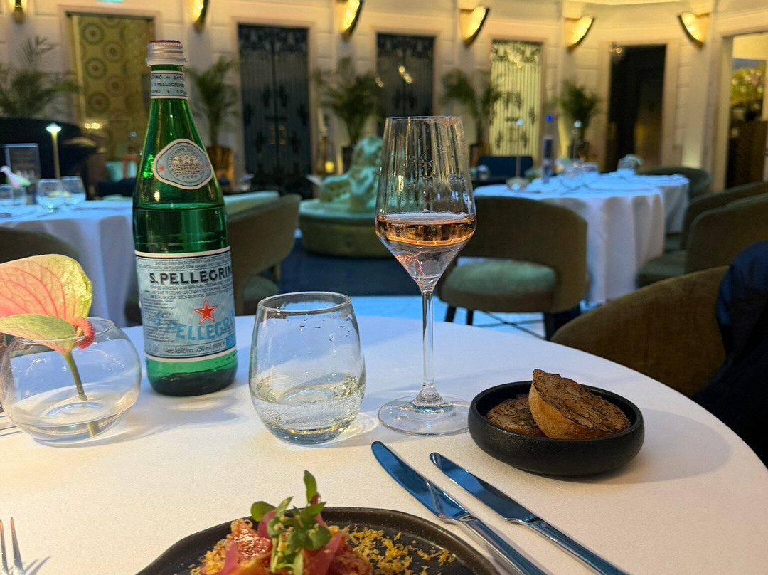 布达佩斯咏叹调酒店-图书馆酒店集团主图