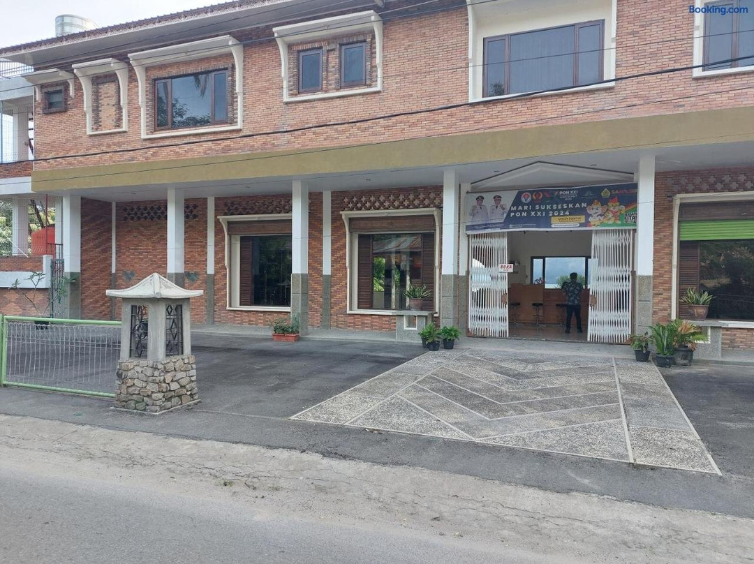 Gondang Sivali Hotel