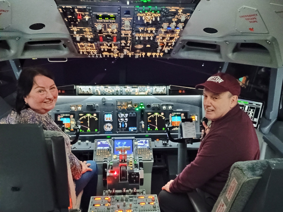 Simair737 Flight Simulators-切尔滕纳姆必去景点