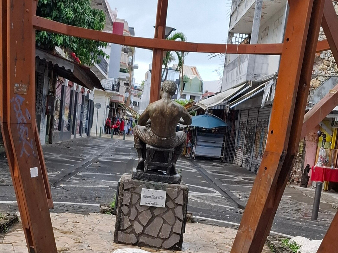 Statue De Marcel Lollia-Pointe-a-Pitre必去景点