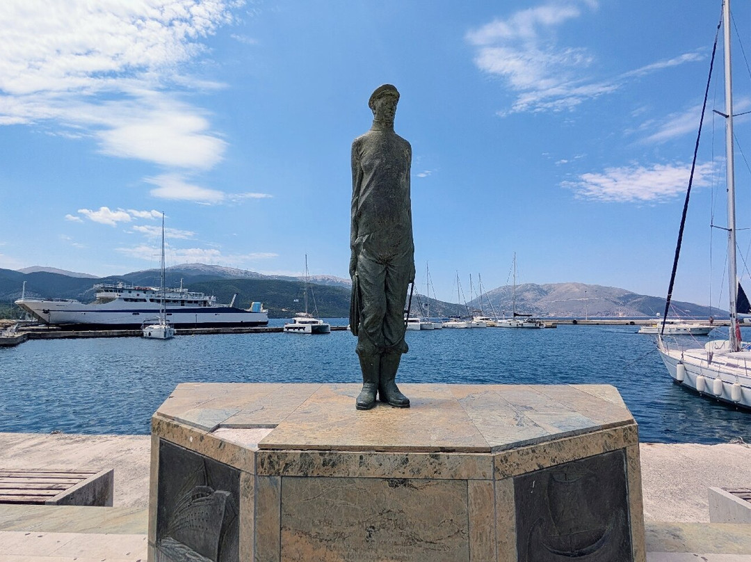 Fisherman Statue-萨米必去景点