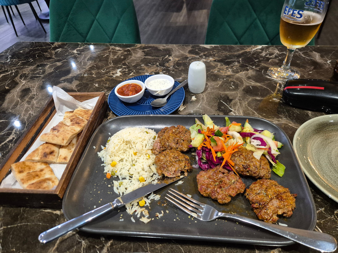 Yali Restaurant And Bar