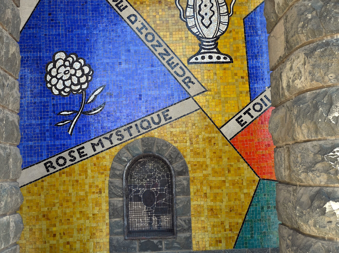 Église Notre-Dame-de-Toute-Grâce-帕西必去景点