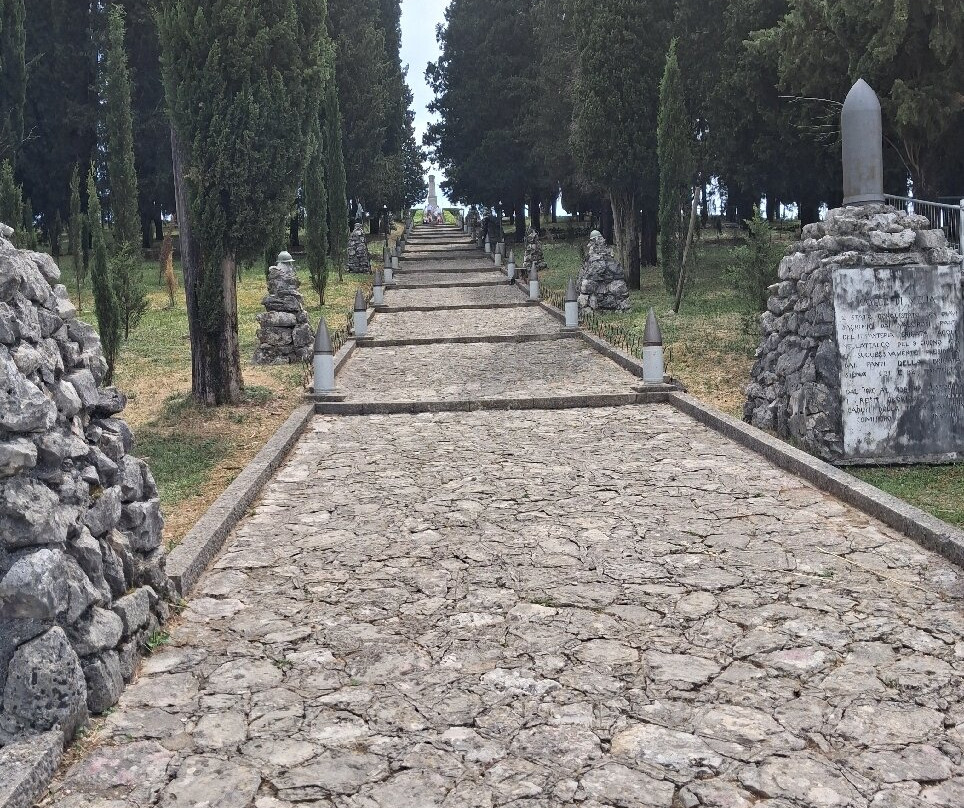 Sacrario Militare Di Redipuglia-Fogliano Redipuglia必去景点